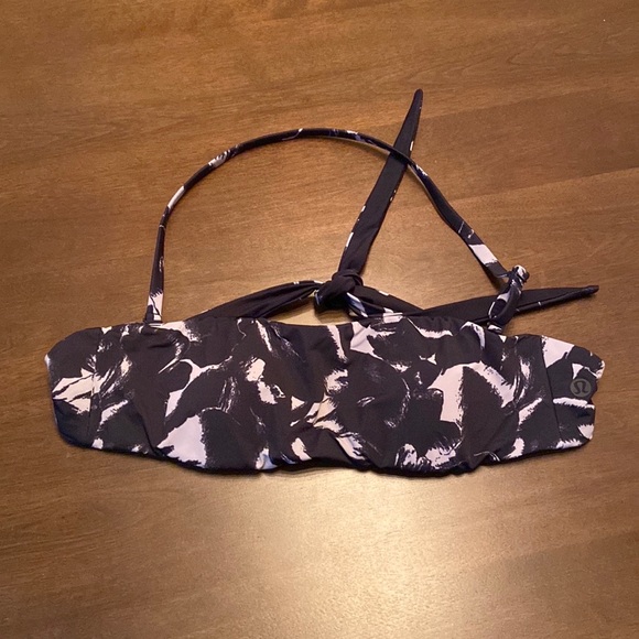 Lululemon🍋Coastal Call Bikini Reversible Top - Picture 3 of 6